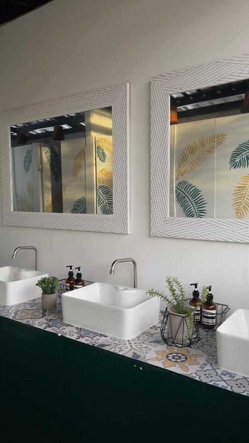 Lartista Hostel プエルト・プリンセサ エクステリア 写真