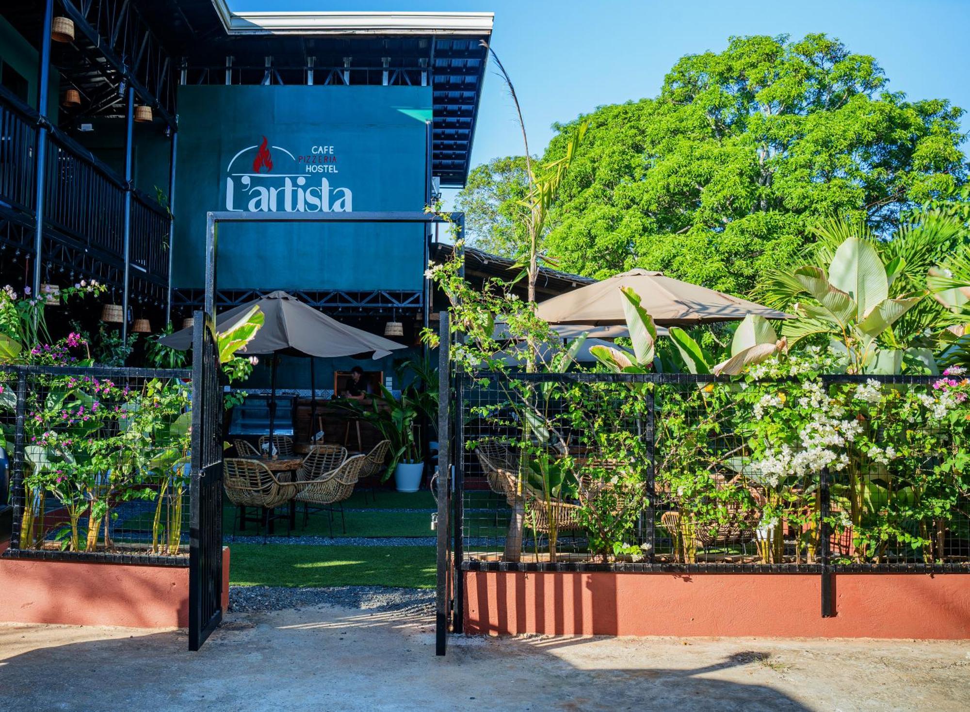Lartista Hostel プエルト・プリンセサ エクステリア 写真